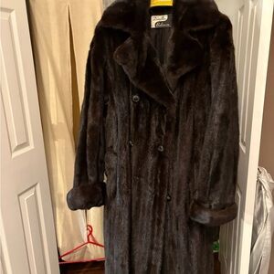 Elegant Dark Brown Fur Coat